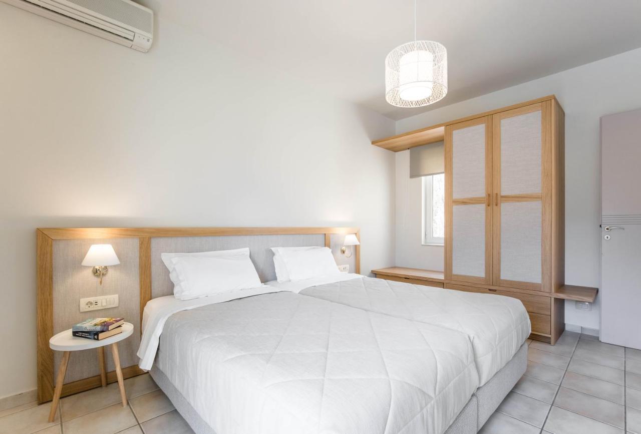קאטו דרטסו Triton Apartments מראה חיצוני תמונה
