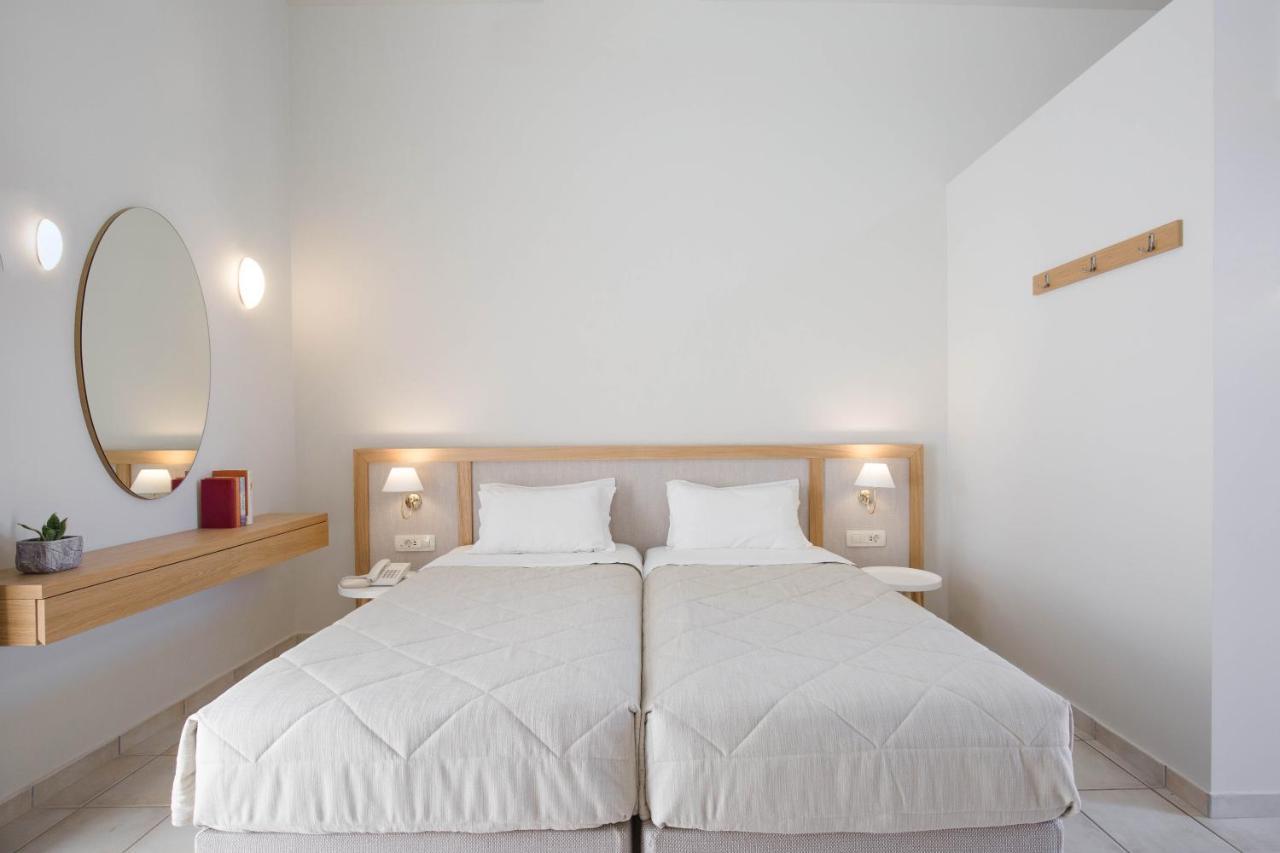 קאטו דרטסו Triton Apartments מראה חיצוני תמונה