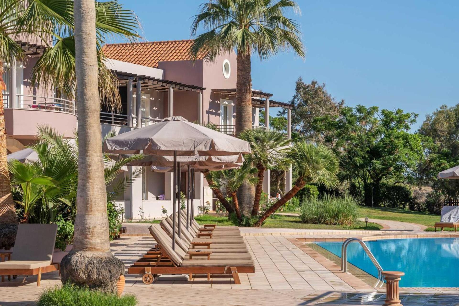 קאטו דרטסו Triton Apartments מראה חיצוני תמונה